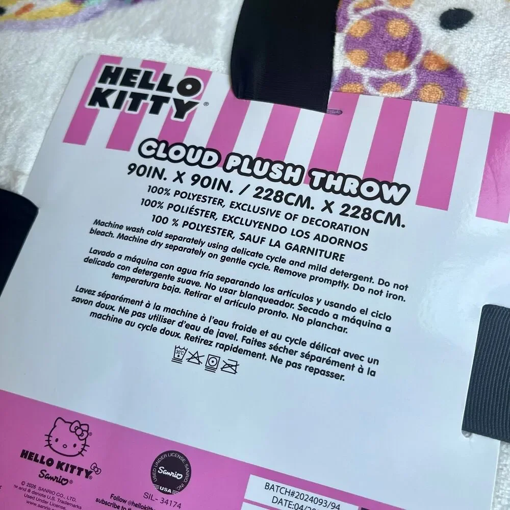 Hello Kitty Halloween Pumpkin Mummy Cupcake Cloud Plush Throw Blanket (Queen)